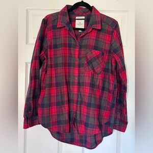 American Eagle Boyfriend Flannel Women’s size L Red Plaid